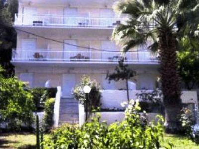 Zontanos & Apartment Poros Town